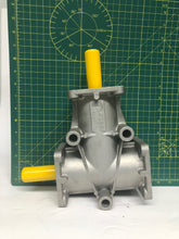 Load image into Gallery viewer, Poggi Bevel Gearbox 4032