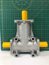 Load image into Gallery viewer, Poggi Bevel Gearbox 2033